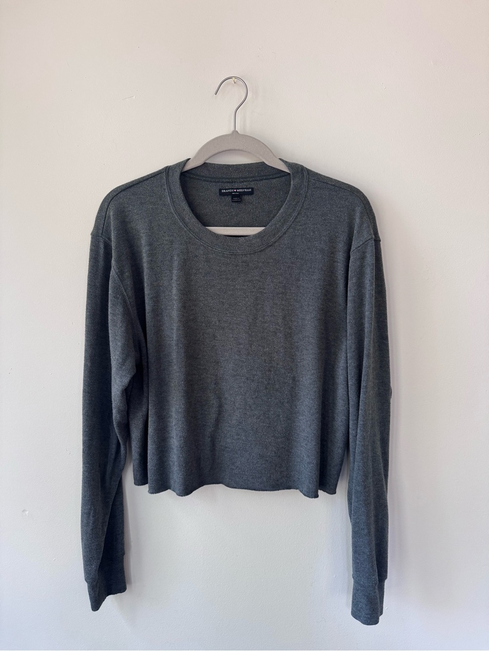 Brandy Melville Cropped Green Long Sleeved Tee